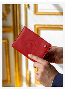 Porte-passeport en cuir rouge - Élysée x Larmorie