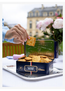Box of Breton butter cookies with salted caramel bits - Élysée x La Trinitaine (280g)